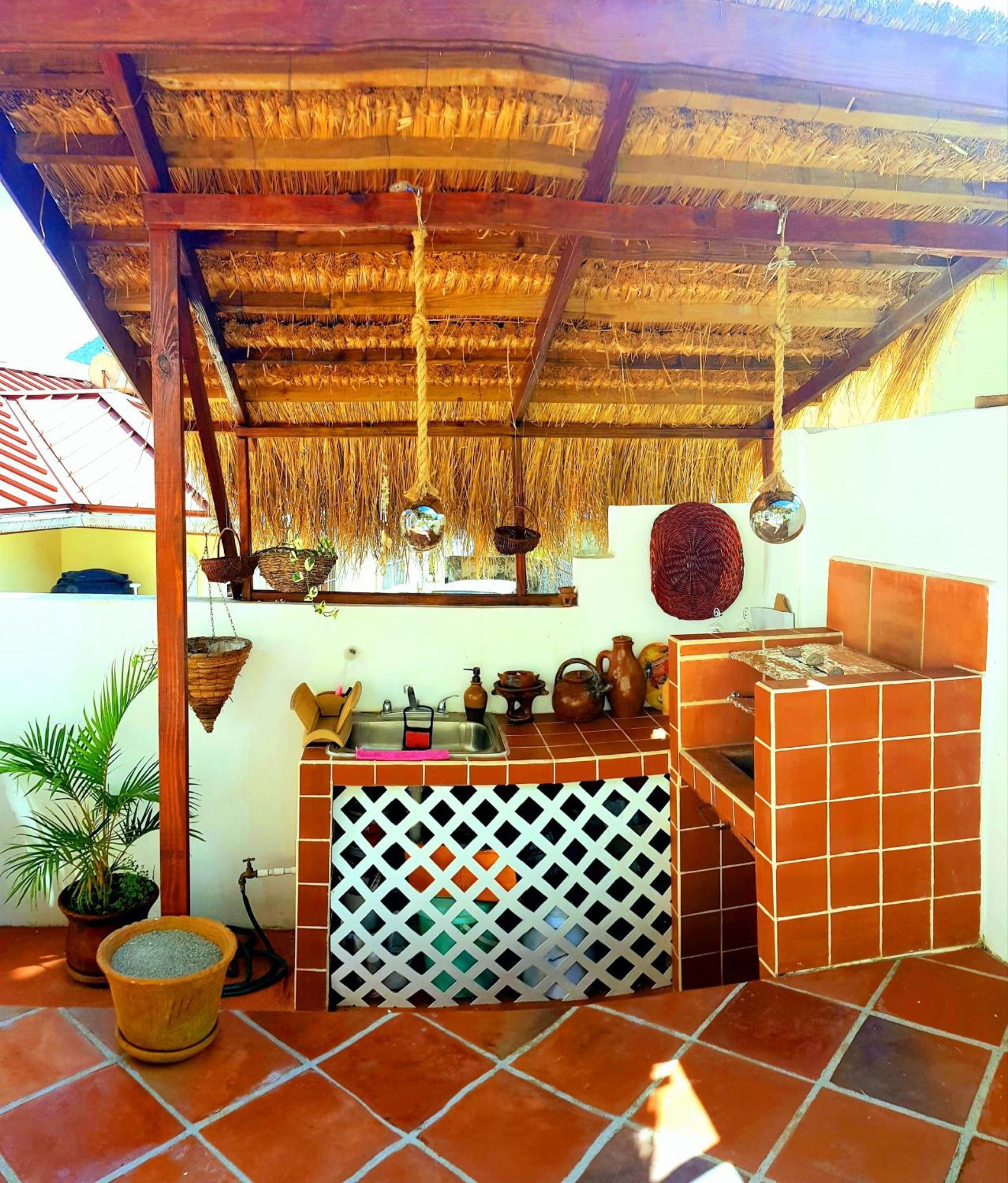 The Suite Spot Apartment - Private Paradise Stay Soufrière Dış mekan fotoğraf